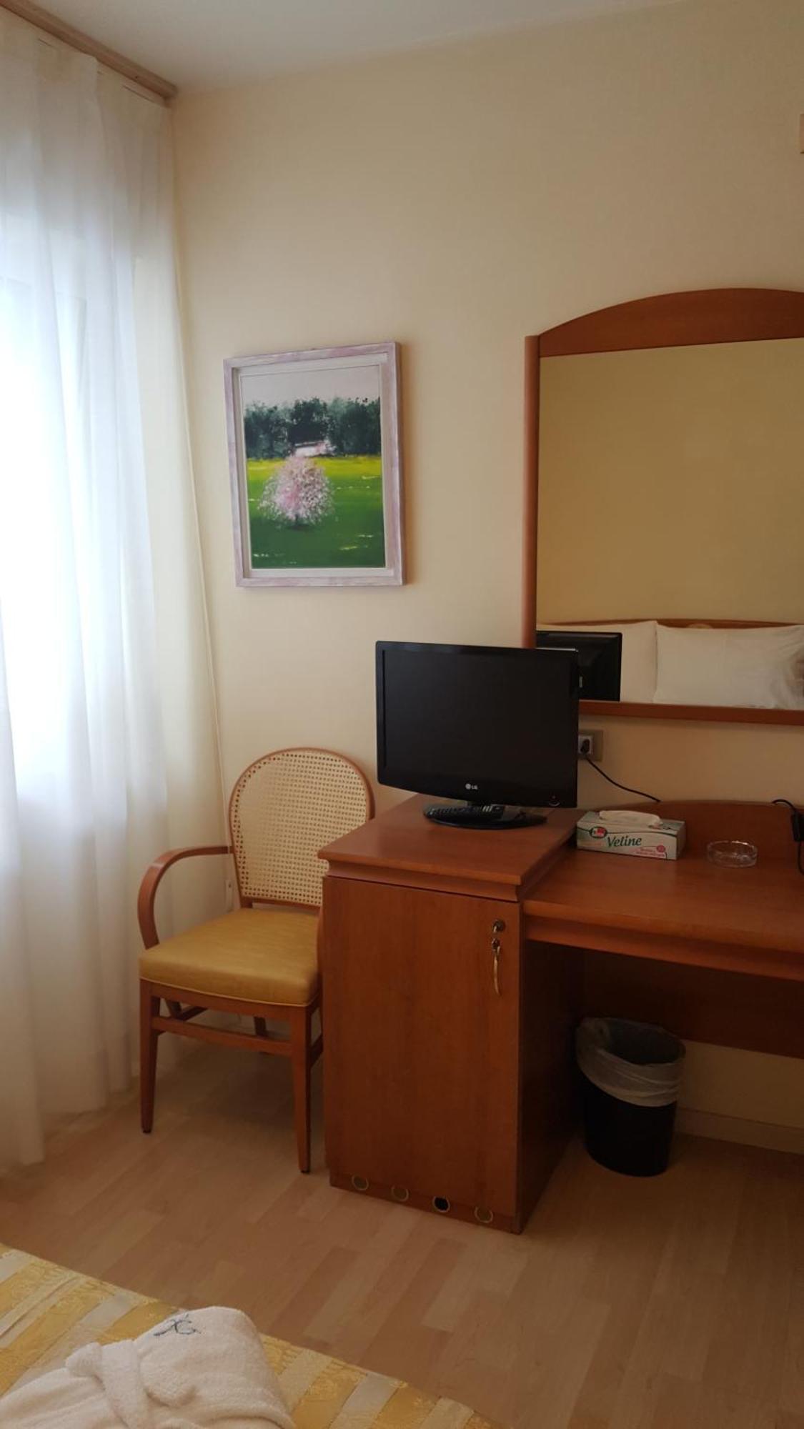 Hotel Arizona Lignano Sabbiadoro Phòng bức ảnh