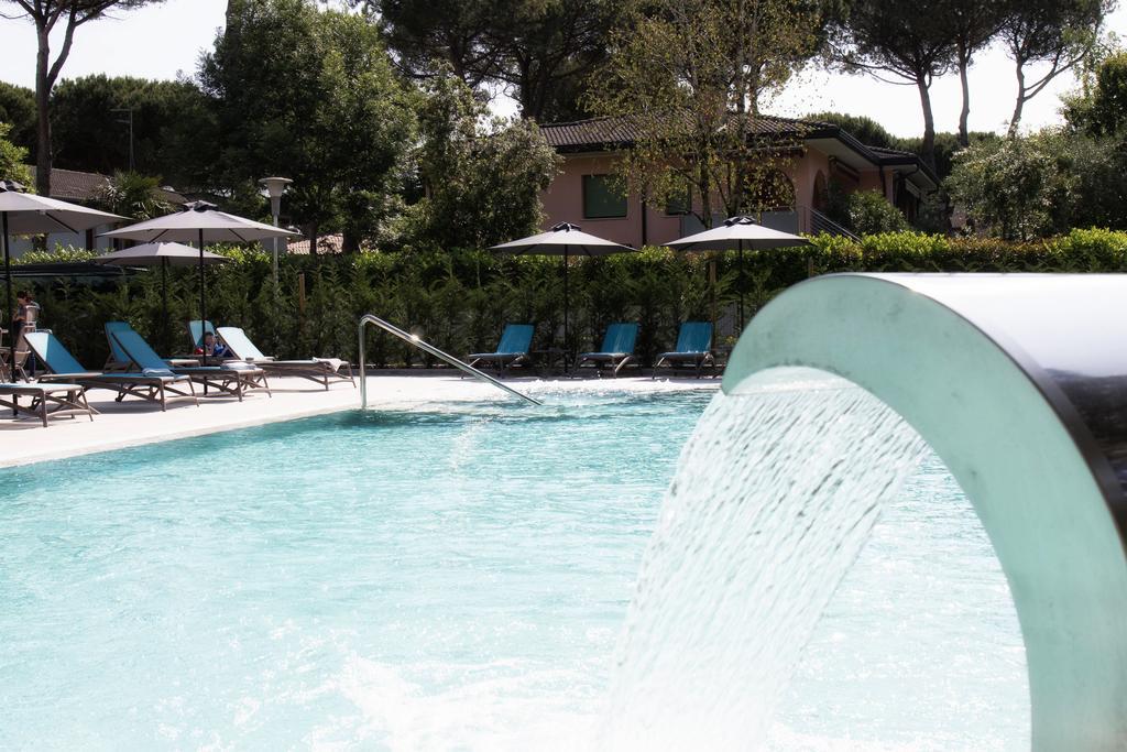 Hotel Arizona Lignano Sabbiadoro Ngoại thất bức ảnh